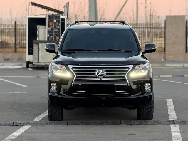 Lexus LX 570