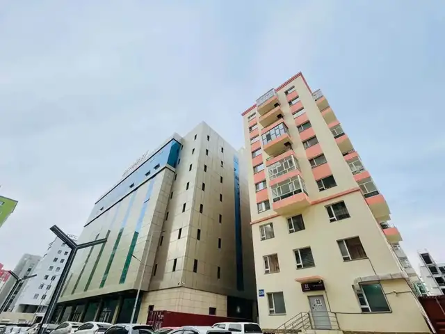 Сбд их тойруу худалдааны төвийн зүүн талд 2 өрөө 52м2 байр, Улаанбаатар — Сүхбаатар — 9-р хороо