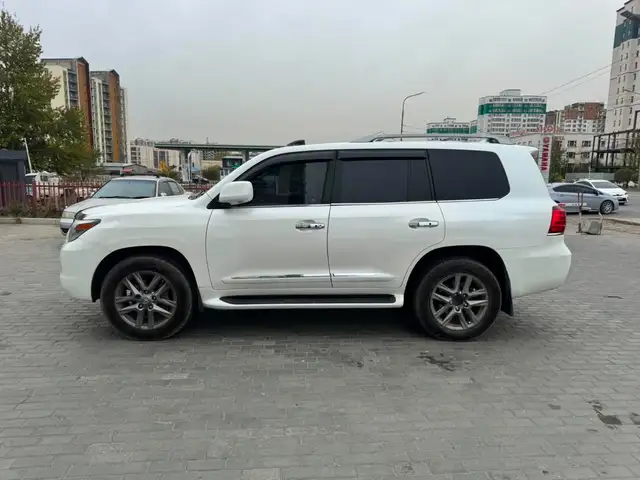 Lexus LX 570