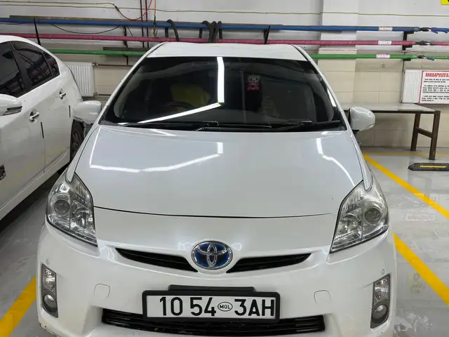 Toyota Prius 30