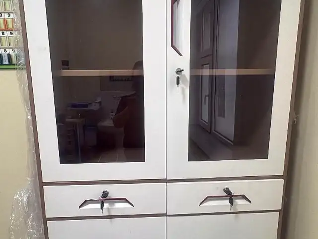 Бичиг хэргийн 4н хаалгатай голдоо 2 шургуулагатай локер, Улаанбаатар — Хан-Уул — Яармаг