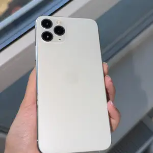 Apple iPhone 11 Pro, 256 gb, White, Улаанбаатар — Сонгинохайрхан — 1-р хороолол