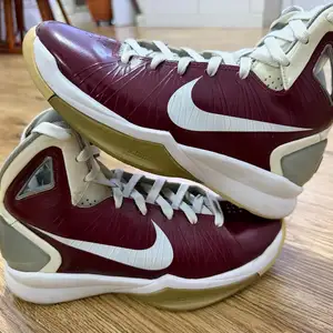 Nike hyperdunk 2010, Улаанбаатар — Хан-Уул — 17-р хороо