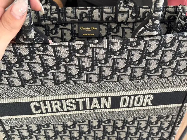 Original dior second tsunh, Улаанбаатар — Баянзүрх — Халдвартын эмнэлэг