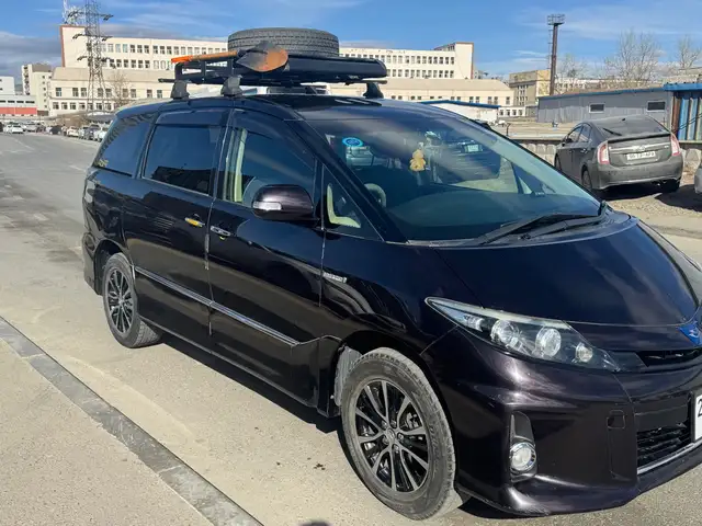 Toyota Estima