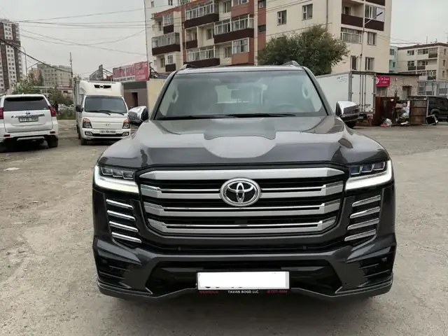 Toyota Land Cruiser 300