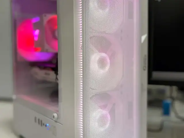 Galax shine tsagaan case, Улаанбаатар — Баянзүрх — 16-р хороолол