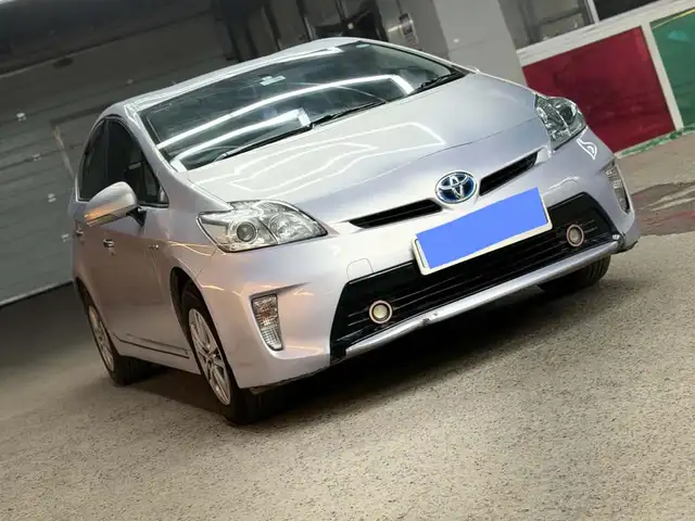 Toyota Prius 30