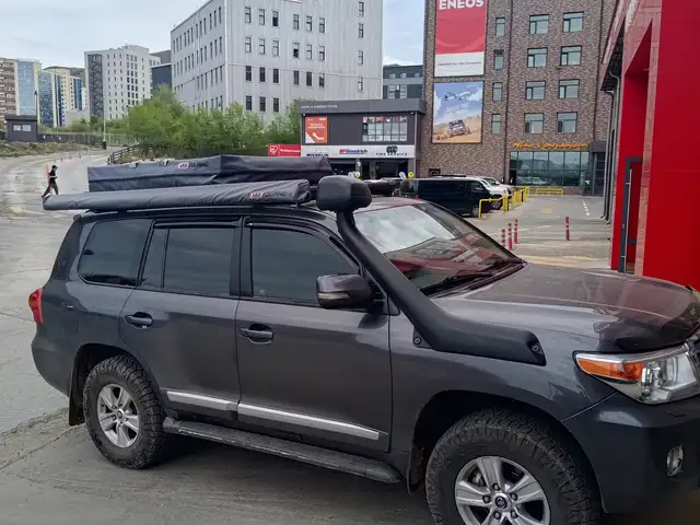 Toyota Land Cruiser 200