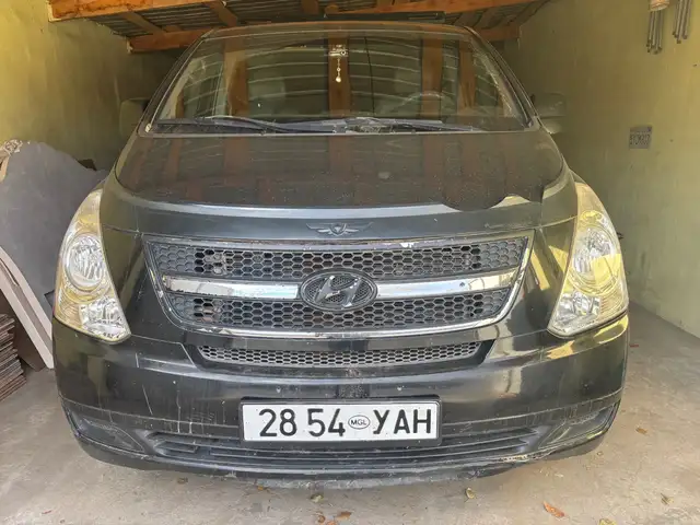 Hyundai Starex