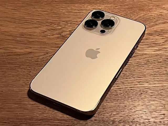 Apple iPhone 13 Pro, 128 gb, Gold, Улаанбаатар — Баянзүрх — 13-р хороо