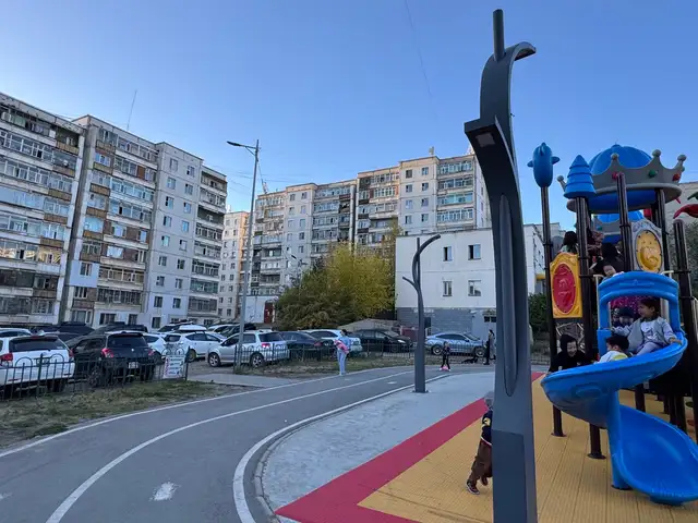 Бгд 6 дугаар бичил хороололд 79м2 гал тогоо тусдаа 3 өрөө, Улаанбаатар — Баянгол — 6-р бичил