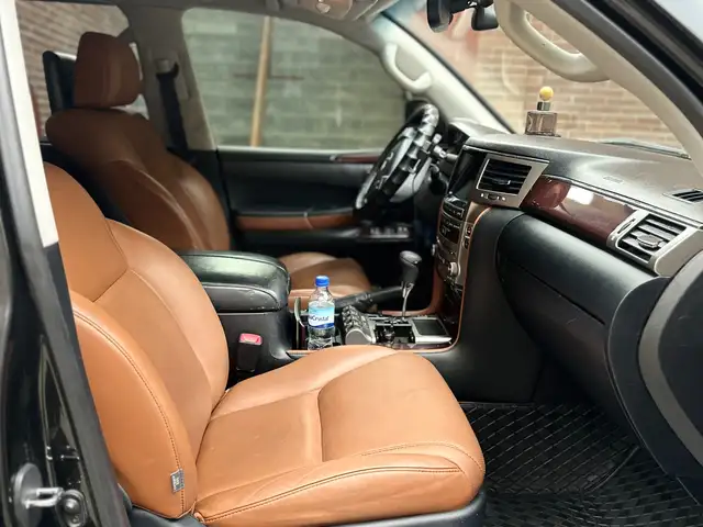 Lexus LX 570