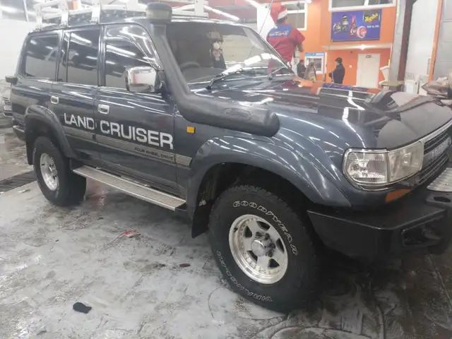 Toyota Land Cruiser 80