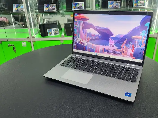 Dell 15.6", Intel Core i7, 8 GB RAM, 256 GB, Улаанбаатар — Чингэлтэй — Баянбүрд
