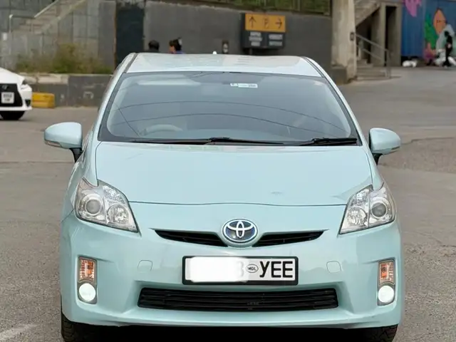 Toyota Prius 30