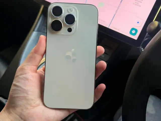 Apple iPhone 14 Pro, 256 gb, Gold, Улаанбаатар — Баянзүрх — 13-р хороолол