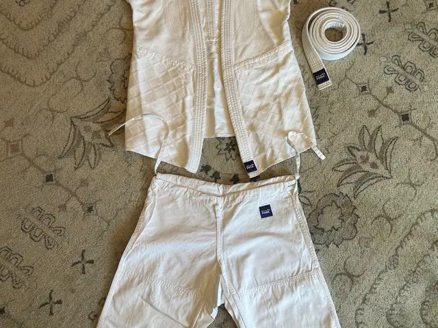Karate judo huvtsas size 150, Улаанбаатар — Хан-Уул — Яармаг