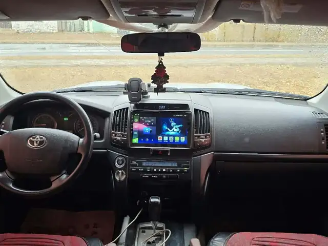 Toyota Land Cruiser 200