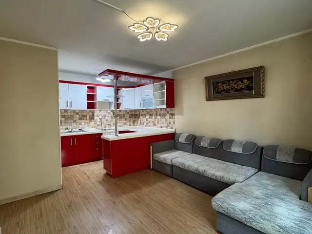 Натур худалдааны төвийн урд, жижиг, тавилгатай 2 өрөө байр 38m2, Улаанбаатар — Баянзүрх — Натур худалдааны төв