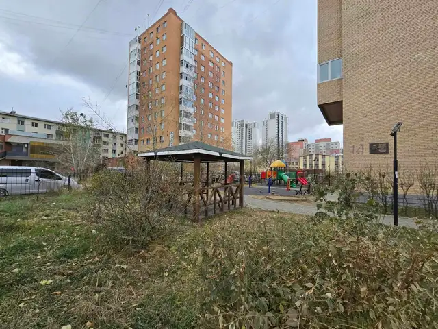 Хотын төв, 31-р сургуулийн хойно говийн 44 байранд 94м2 3 өрөө худалдана., Улаанбаатар — Сүхбаатар — 1-р хороо