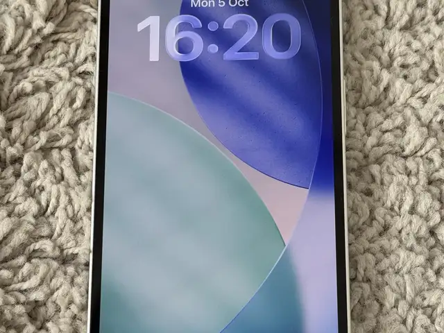 Apple iPhone 13, 128 gb, Starlight, Улаанбаатар — Сүхбаатар — 1-р хороо