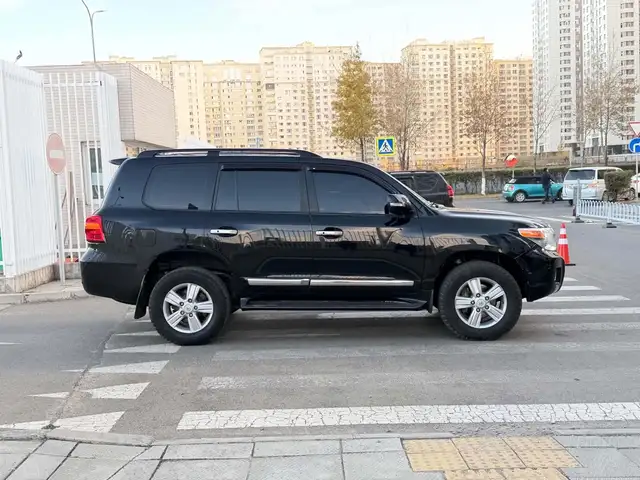 Toyota Land Cruiser 200