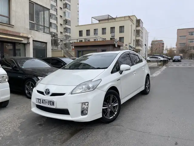 Toyota Prius 30