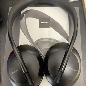 Bose noise cancelling headphones, Улаанбаатар — Баянзүрх — 5-р хороо