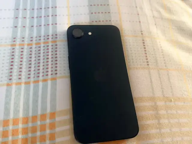 Apple iPhone 16e, 128 gb, Улаанбаатар — Хан-Уул — 16-р хороо