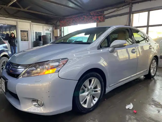 Lexus HS
