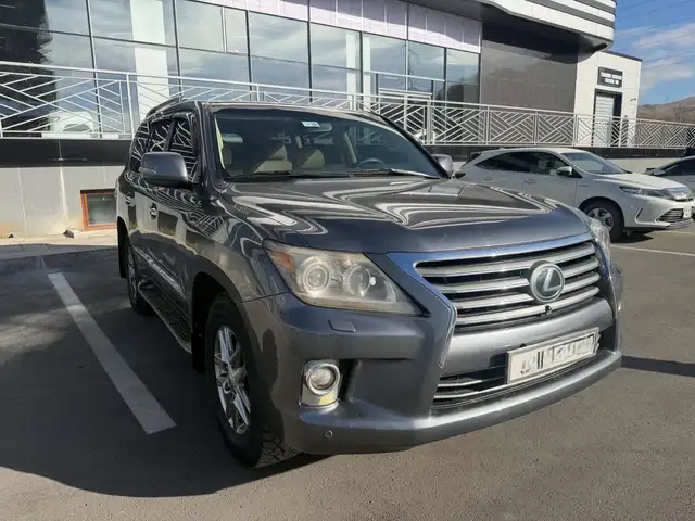 Lexus LX 570