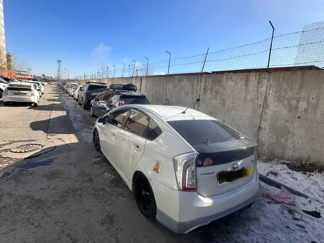 Toyota Prius 30