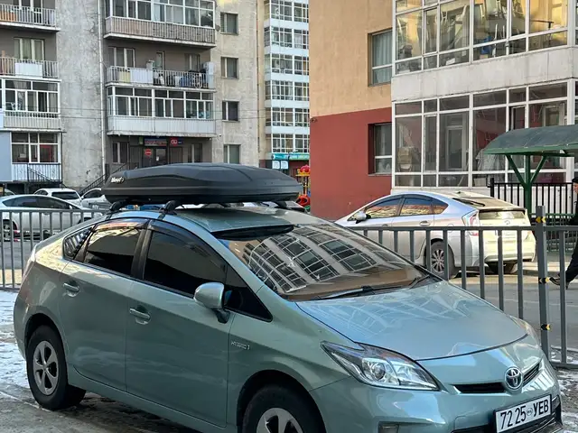 Toyota Prius 30