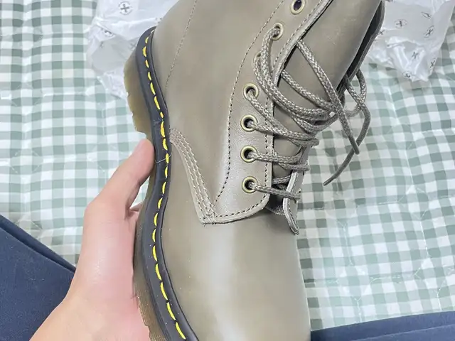Dr martens, Улаанбаатар — Баянзүрх — 37-р хороо