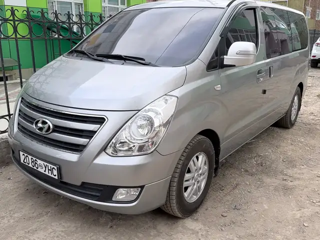 Hyundai Starex