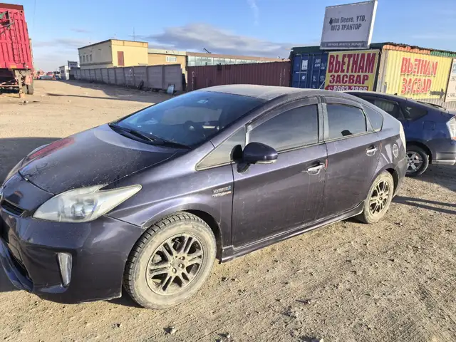 Toyota Prius 30