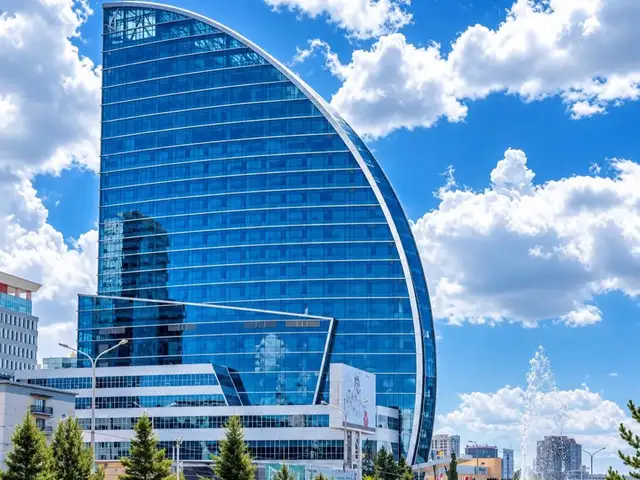 Хотын төвд сүхбаатарын талбайн урд 213 мкв оффис, Улаанбаатар — Сүхбаатар — 1-р хороо