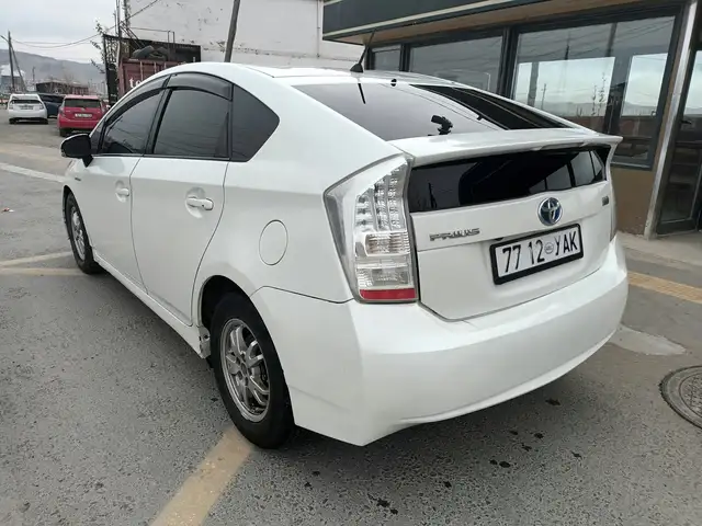 Toyota Prius 30