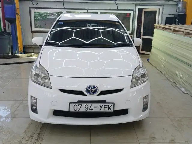 Toyota Prius 30