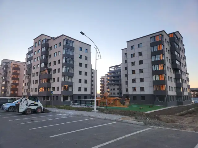 Наадам дэнж 7 давхрын 704 тоот 4 өрөө 106,1мкв, Улаанбаатар — Хан-Уул — 23-р хороо