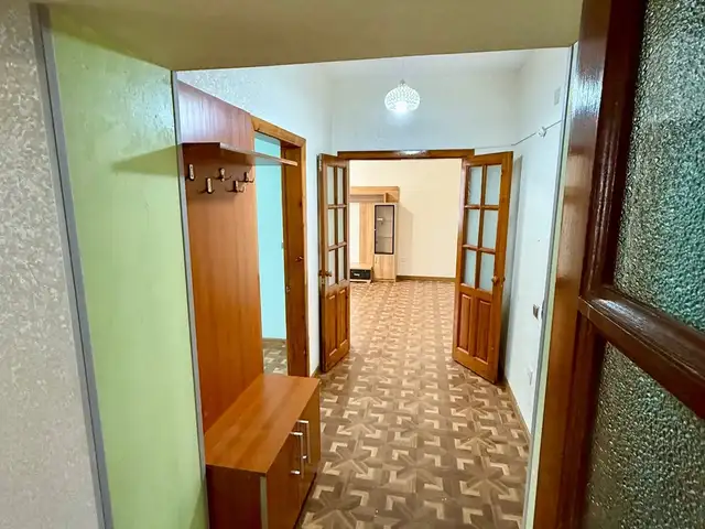 Зүүн 4 зам сансарт 2 өрөө байр 50мкв, Улаанбаатар — Баянзүрх — Зүүн 4 зам