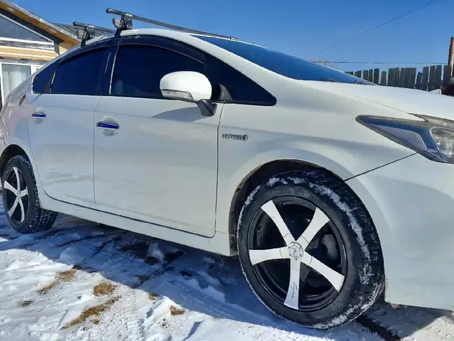 Toyota Prius 30