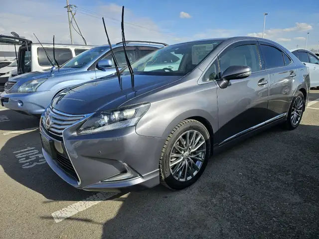 Lexus HS