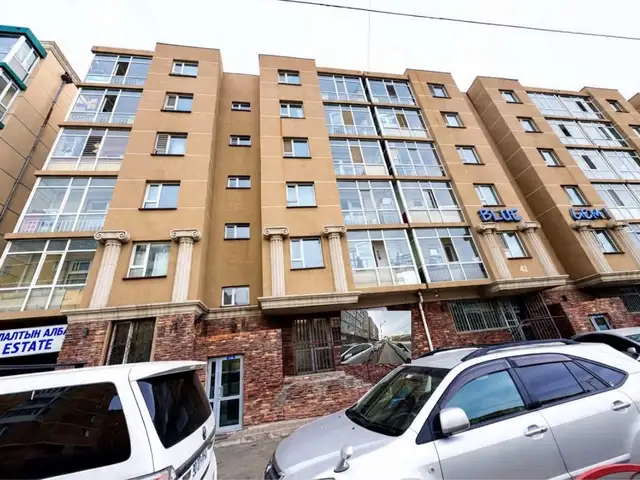 Модны 2 b𝐥𝐮𝐞 g𝐞𝐦 хотхонд 1 давхарын үйлчилгээний талбай 100м2, Улаанбаатар — Баянгол — 3-р хороо