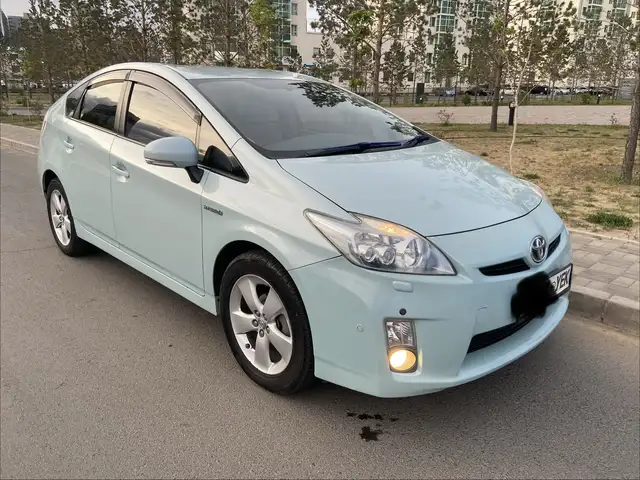 Toyota Prius 30
