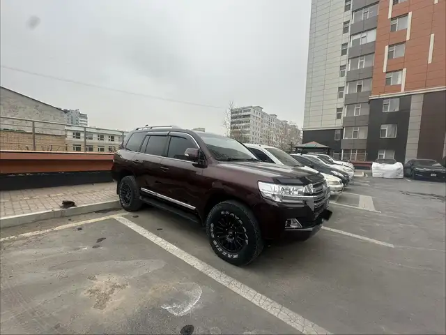 Toyota Land Cruiser 200