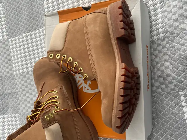 Timberland gutal, Улаанбаатар — Баянзүрх — Баянмонгол хороолол