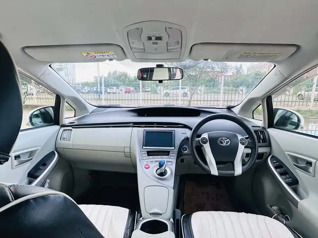 Toyota Prius 30