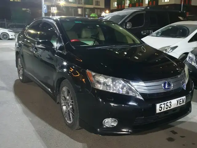 Lexus HS
